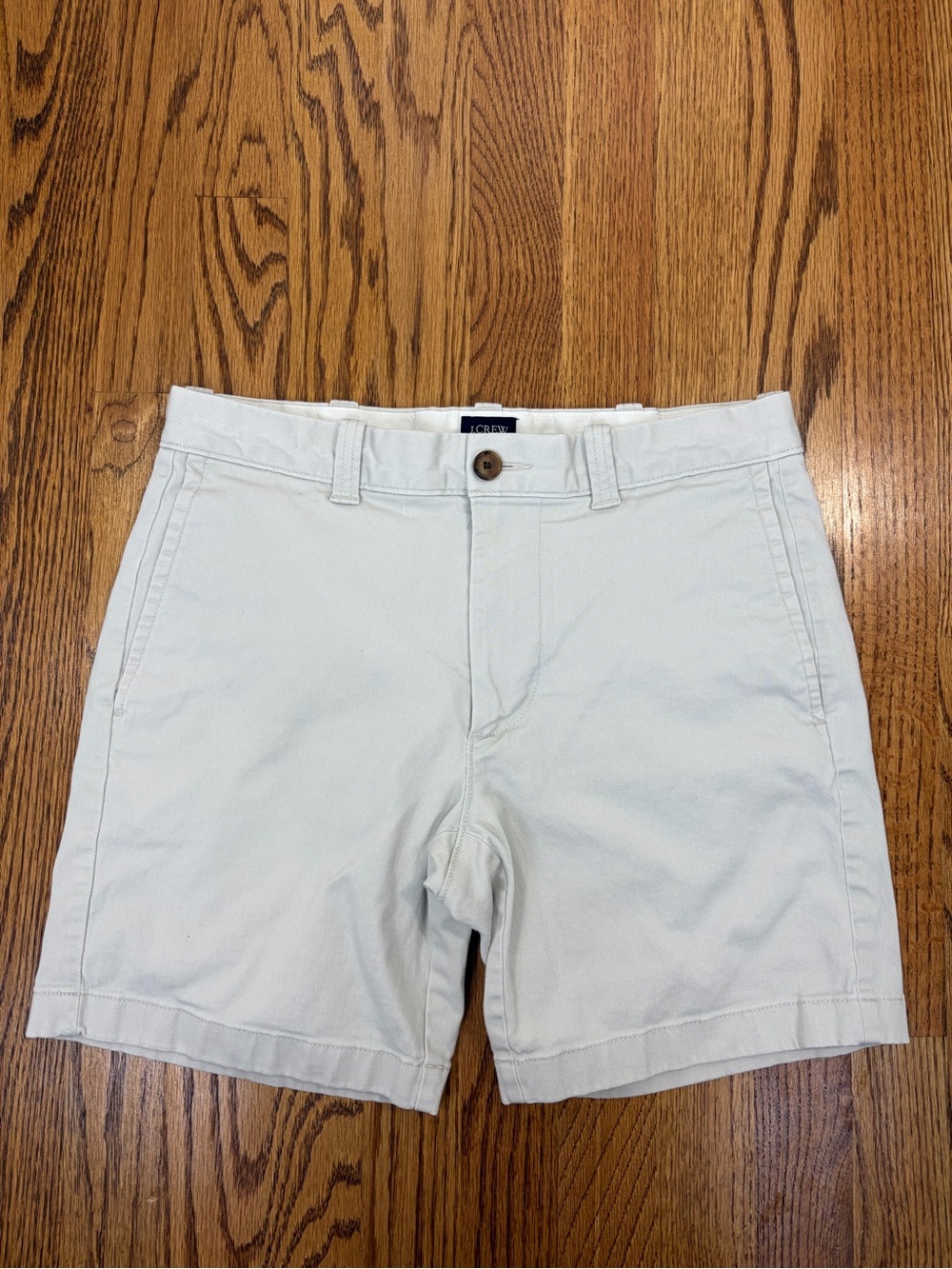 J. Crew 7" Khaki Shorts (29)